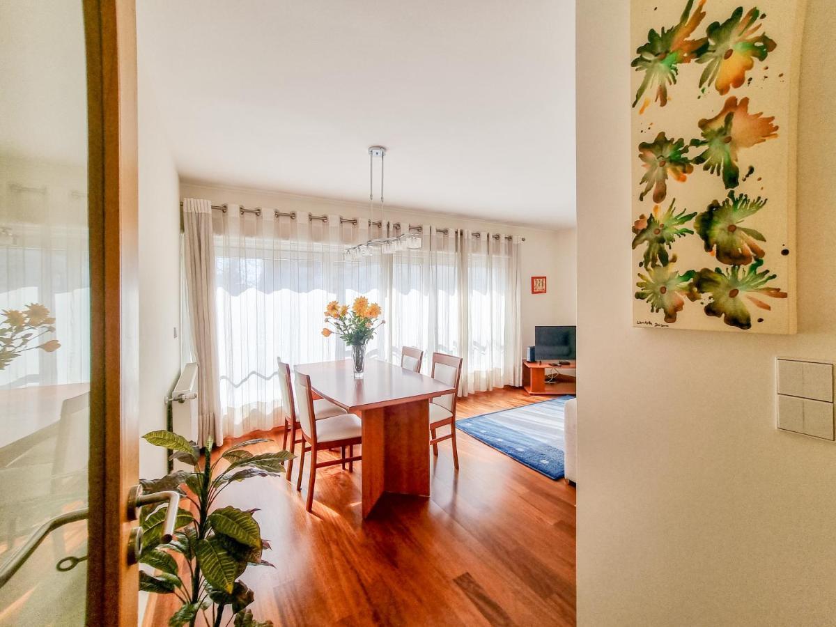Sweet Living Viana - City Centre Apartment With Garage เวียนา โด กัสเตโล ภายนอก รูปภาพ