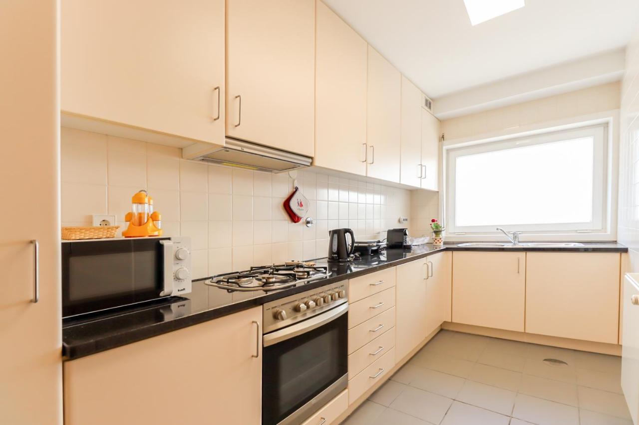 Sweet Living Viana - City Centre Apartment With Garage เวียนา โด กัสเตโล ภายนอก รูปภาพ
