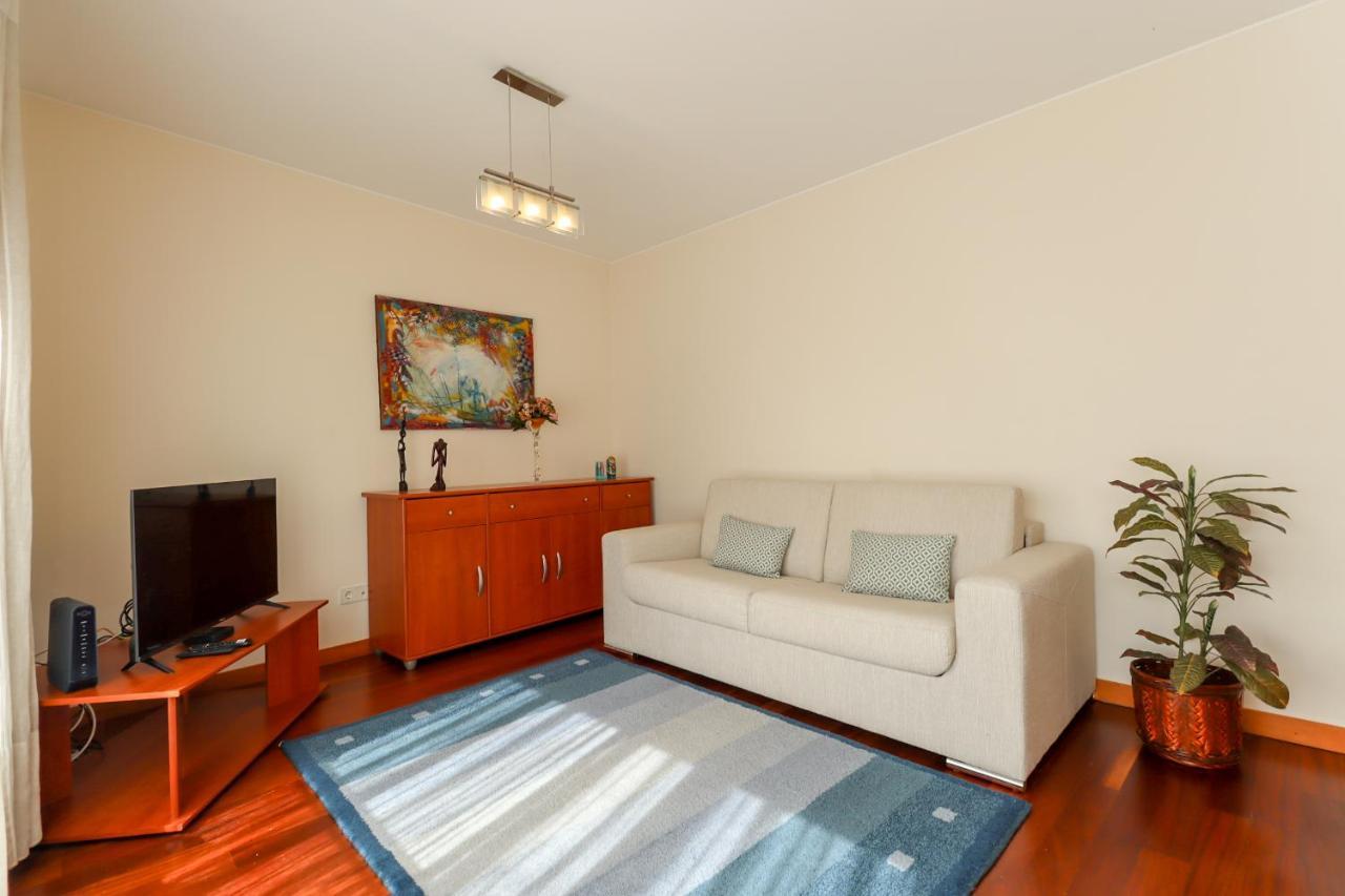 Sweet Living Viana - City Centre Apartment With Garage เวียนา โด กัสเตโล ภายนอก รูปภาพ
