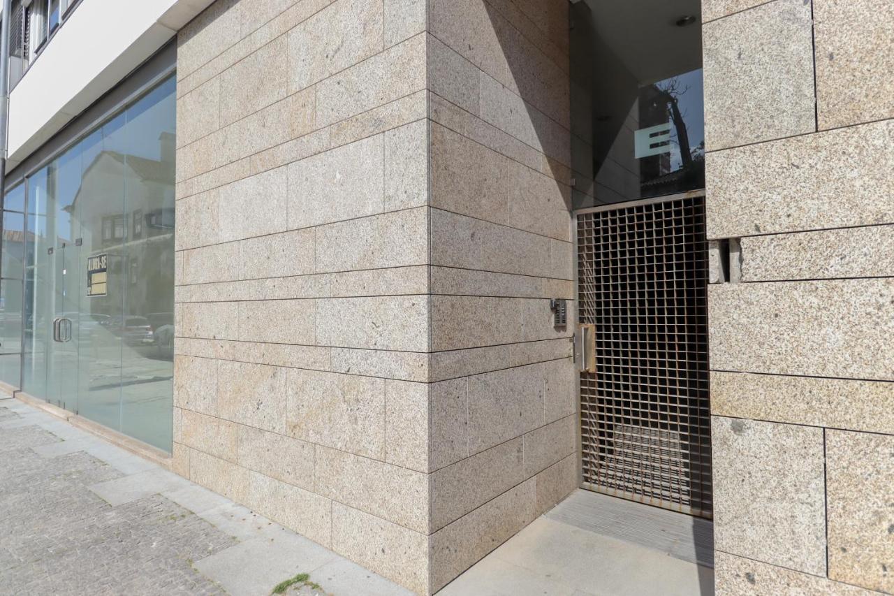 Sweet Living Viana - City Centre Apartment With Garage เวียนา โด กัสเตโล ภายนอก รูปภาพ